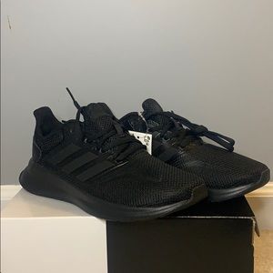 ADIDAS RUNFALCON SIZE 5